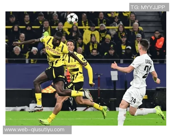 多特蒙德庆祝埃姆雷詹主罚点球全中创下100命中率佳绩 多特蒙德庆祝埃姆雷詹主罚点球全中创下100命中率佳绩