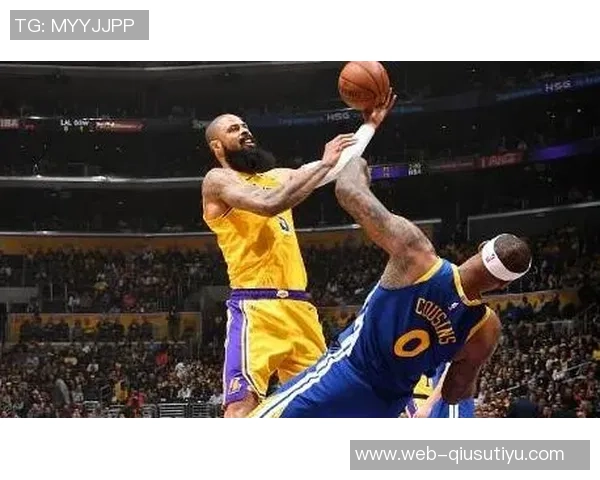 考辛斯直言卢教练沟通能力被高估实际表现与外界评价不符