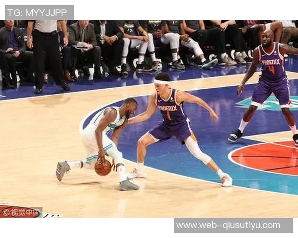 布克半场表现出色10中4砍下13分2篮板7助攻完美控制比赛未出现失误 布克半场表现出色10中4砍下13分2篮板7助攻完美控制比赛未出现失误