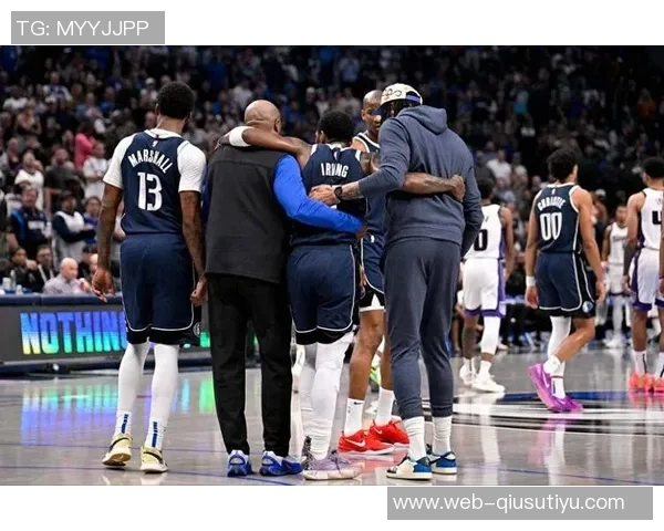 浓眉谈球队进攻体系强调球权转移与身体移动自己非常适应 浓眉谈球队进攻体系强调球权转移与身体移动自己非常适应