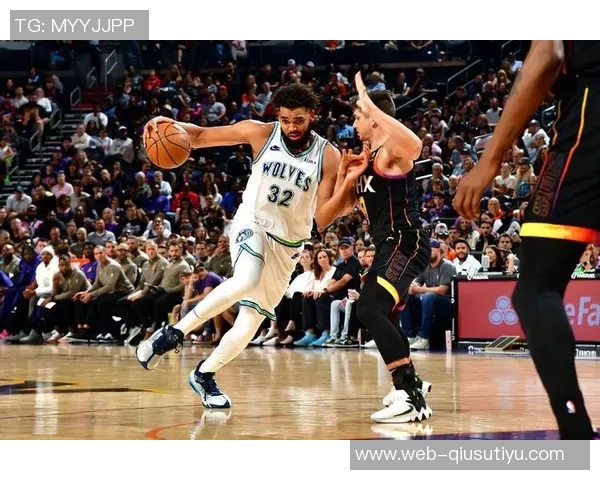 布克三节高效表现斩获24分7助攻正负值22助球队取得领先 布克三节高效表现斩获24分7助攻正负值22助球队取得领先